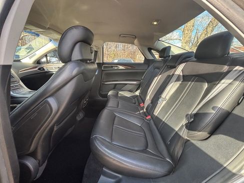 Used 2016 Lincoln MKZ AWD image 15