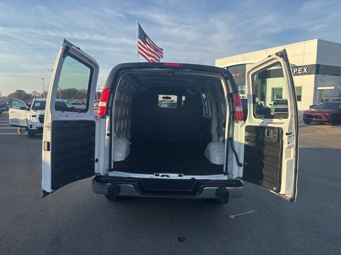 Used 2023 Chevrolet Express 2500 w/ Driver Convenience Package image 23