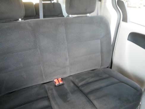 Used 2017 Dodge Grand Caravan SE w/ Power Window Group FWD image 14