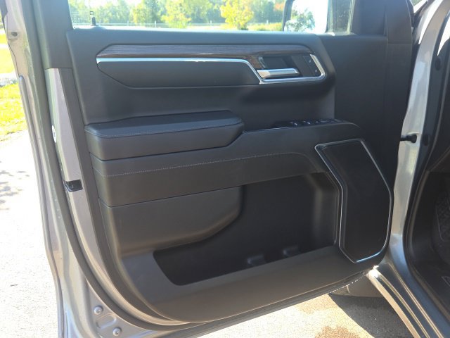 Used 2024 Chevrolet Silverado 1500 LT AWD/4WD image 18