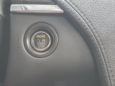 Used 2014 Lincoln MKS AWD w/ Equipment Group 201A image 23