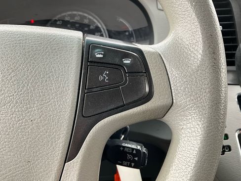 Used 2011 Toyota Sienna LE image 18