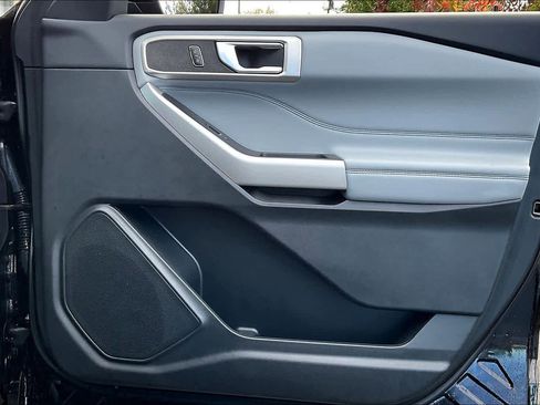 Used 2023 Ford Explorer XLT w/ Equipment Group 202A image 27