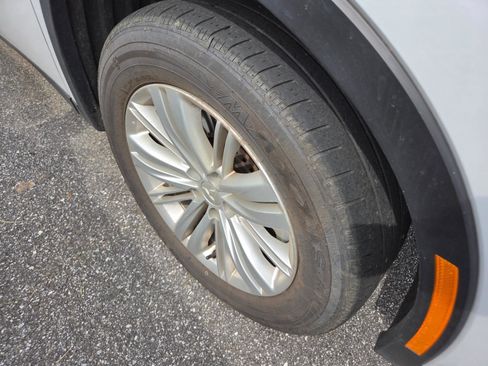 Used 2024 Mitsubishi Outlander ES FWD image 4