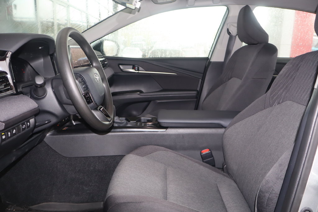 Used 2026 Toyota Camry LE FWD image 14