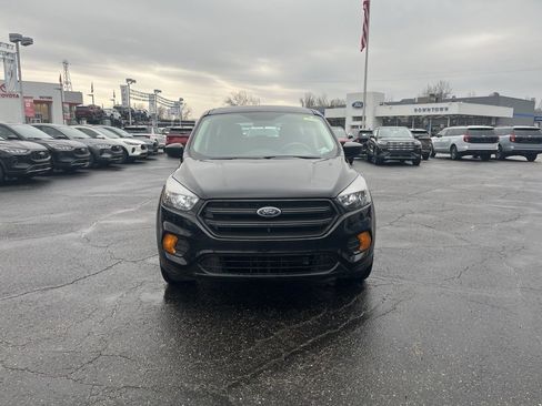 Used 2019 Ford Escape S image 2