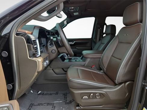 Used 2025 GMC Sierra 1500 Denali AWD/4WD image 16