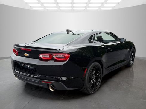 Used 2023 Chevrolet Camaro LT RWD image 7