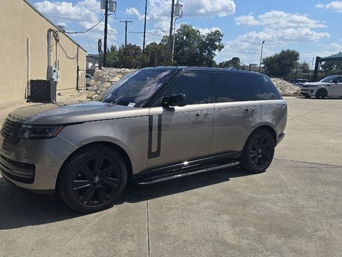 Used 2023 Land Rover Range Rover SE AWD/4WD image 1