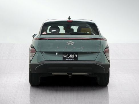 Used 2025 Hyundai Kona SE AWD/4WD image 4