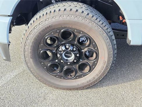 New 2026 Ford F250 Lariat w/ Black Appearance Package image 9