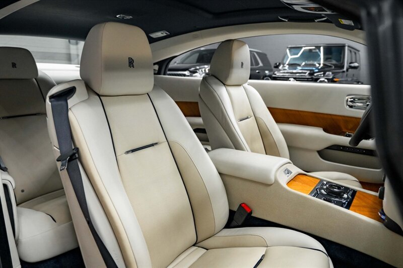 Used 2015 Rolls-Royce Wraith RWD image 35