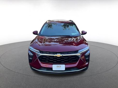 Used 2025 Chevrolet Trax LT image 4