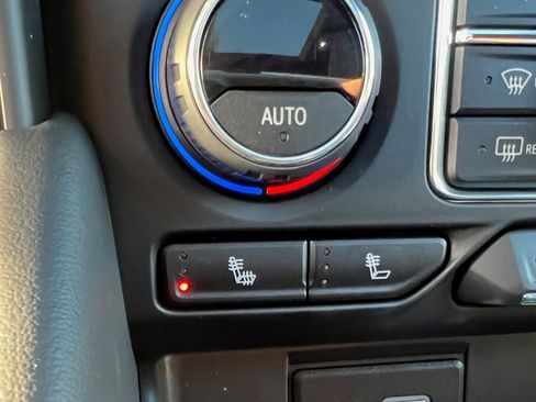 Used 2024 Chevrolet Suburban RST w/ Luxury Package image 8