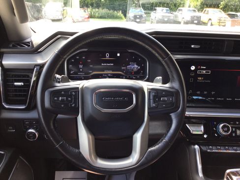 Used 2022 GMC Sierra 1500 Denali w/ Denali Reserve Package AWD/4WD image 25