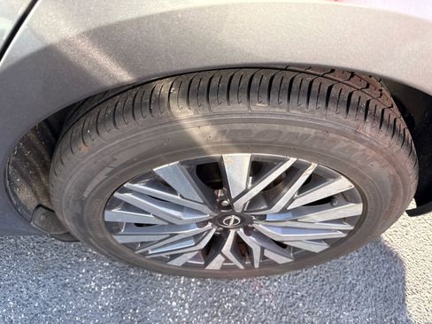 Used 2023 Nissan Altima 2.5 SV image 19