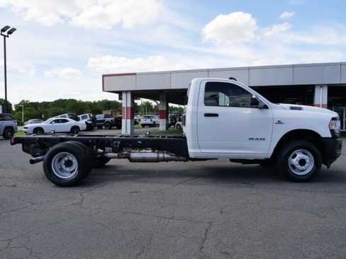 Used 2022 RAM 3500 Tradesman RWD image 12