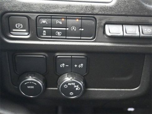 Used 2024 Chevrolet Tahoe Premier image 15