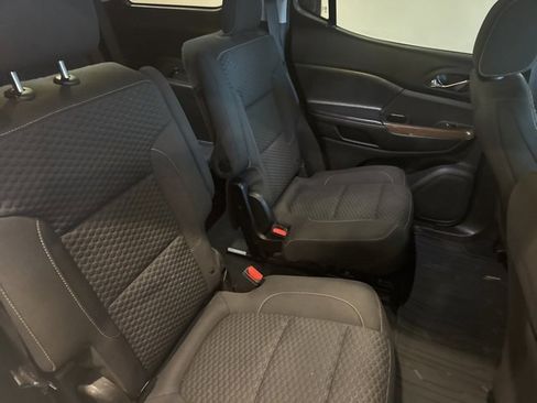 Used 2019 GMC Acadia SLE image 13