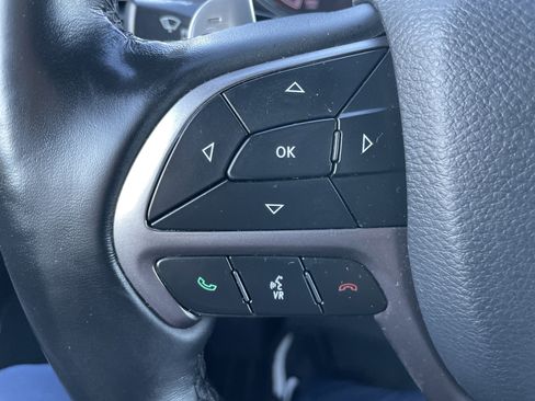 Used 2020 Jeep Grand Cherokee Limited X image 38