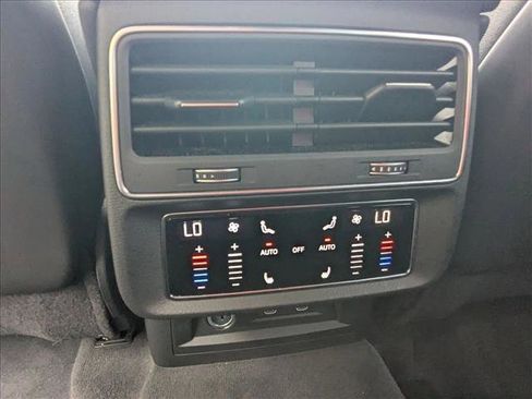 Used 2025 Audi Q7 2.0T Premium Plus w/ Premium Plus Package image 20