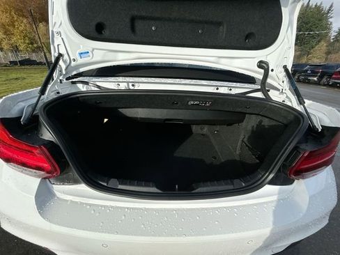 Used 2020 BMW 230i Convertible w/ M Sport Package image 25