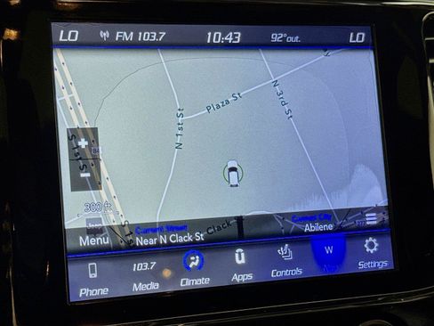 Used 2020 Jeep Grand Cherokee Altitude AWD/4WD image 11
