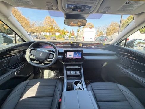 New 2026 Lincoln Nautilus Reserve image 10