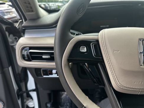 Certified 2023 Lincoln Aviator AWD w/ Premium Package image 28