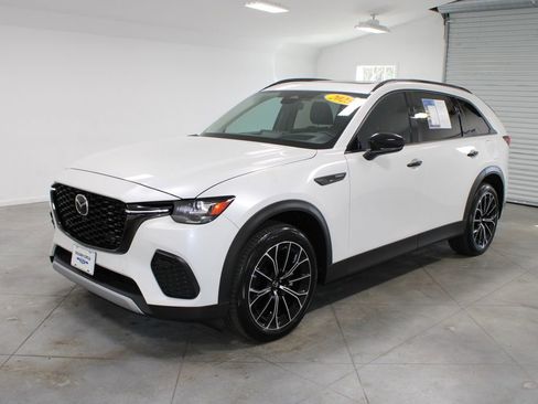 Used 2025 MAZDA CX-70 Plug-In Hybrid w/ Premium Pkg AWD/4WD image 4