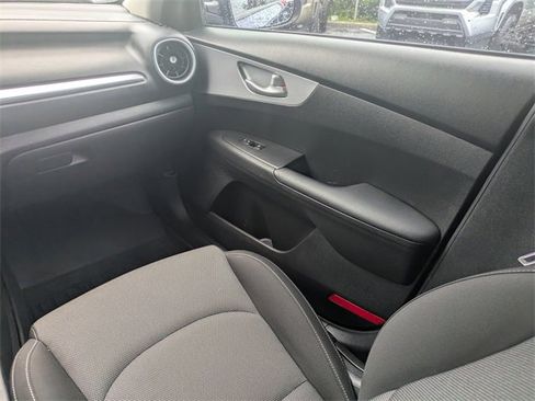 Used 2023 Kia Forte LXS w/ LXS Technology Package image 16