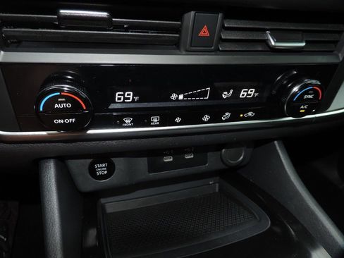 Certified 2024 Nissan Rogue SV image 23