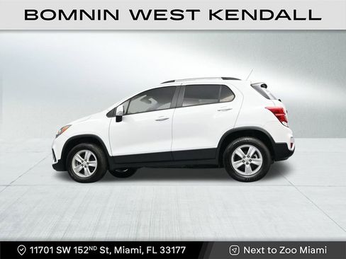 Used 2022 Chevrolet Trax LT w/ LT Convenience Package image 22