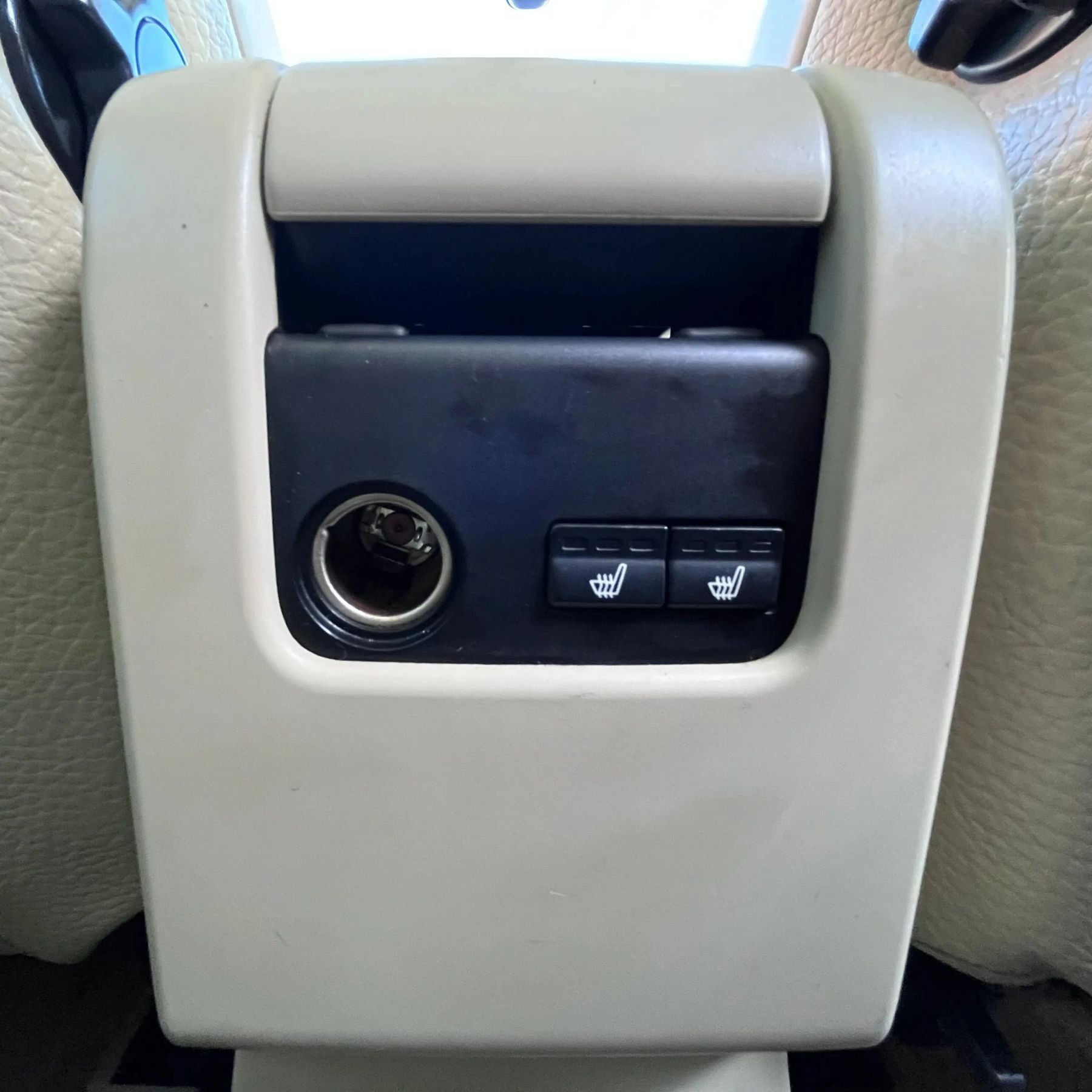 Used 2010 Volvo XC60 T6 AWD/4WD image 17