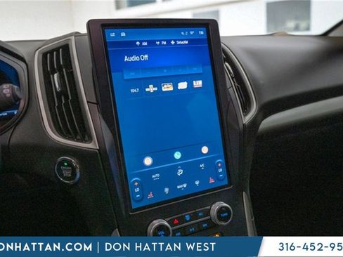 Used 2023 Ford Edge SEL image 9