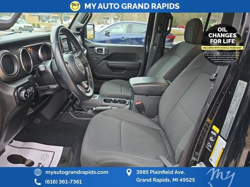 Used 2022 Jeep Wrangler Unlimited Sport AWD/4WD image 6