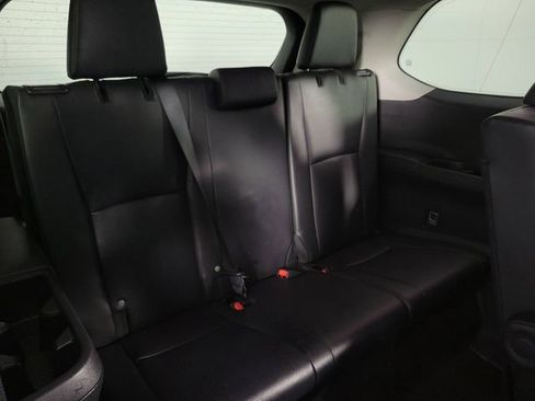 Used 2025 Toyota Grand Highlander AWD image 16
