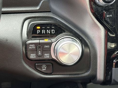 Used 2023 RAM 1500 Laramie AWD/4WD image 18