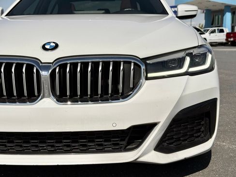 Used 2022 BMW 530i w/ M Sport Package RWD image 9