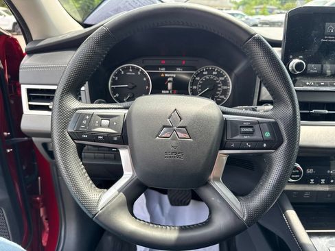 Used 2024 Mitsubishi Outlander SE AWD/4WD image 23