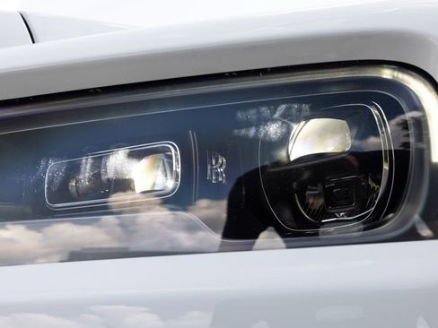 Certified 2022 Rolls-Royce Cullinan Black Badge w/ Dark Exterior Package AWD/4WD image 16