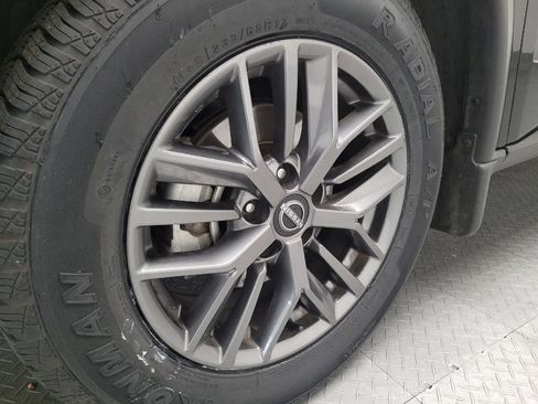 Used 2022 Nissan Rogue S FWD image 31