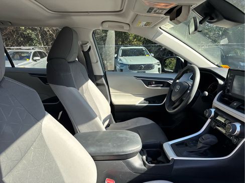 Used 2021 Toyota RAV4 XLE image 26