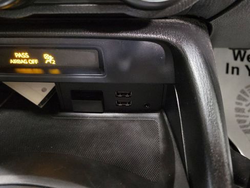 Used 2019 MAZDA MX-5 Miata Sport image 20