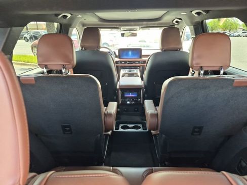 Used 2025 Lincoln Aviator Reserve w/ Illumination Package image 15