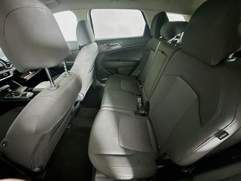 Used 2025 Kia Sportage LX FWD image 26