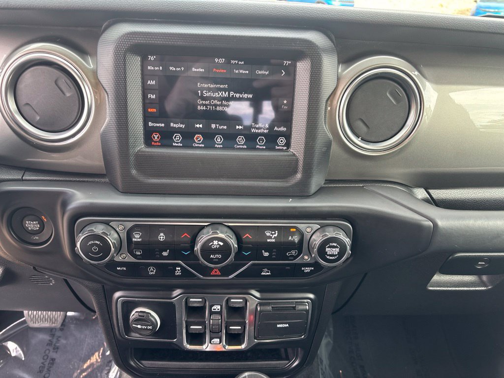 Used 2020 Jeep Gladiator Overland w/ Cold Weather Group AWD/4WD image 14