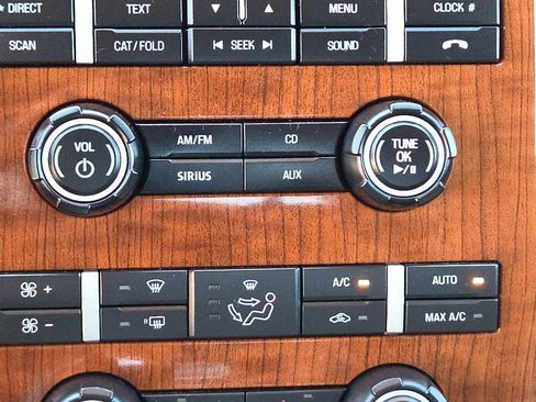 Used 2010 Ford F150 Lariat image 21