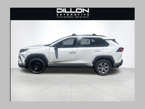 Used 2021 Toyota RAV4 LE AWD/4WD image 1
