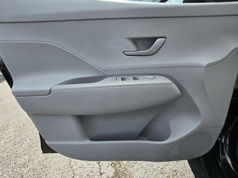 Used 2024 Hyundai Kona SEL image 15